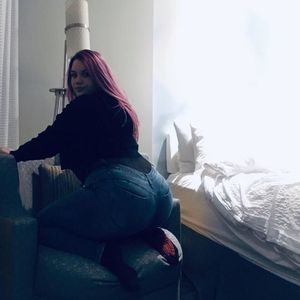 Meet your Posher, Charmayne